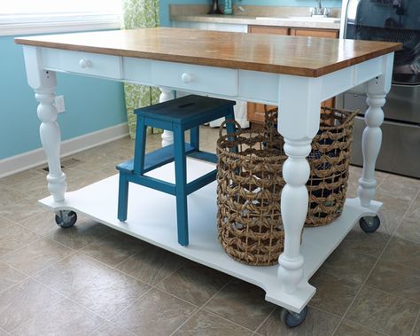 How to turn a table into a rolling island | Teal & Lime for remodelaholic.com Rolling Island, Craft Tables With Storage, Table Island, Build A Farmhouse Table, Kitchen Island Dining Table, Rolling Table, Diy Kitchen Table, Diy Organizer, Plywood Shelves