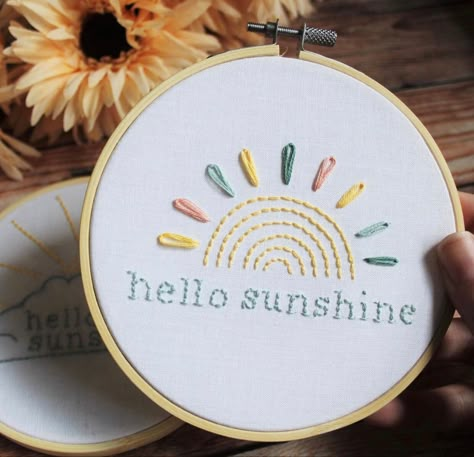 Newborn Embroidery Ideas, Embroidery Sunshine, Baby Embroidery Patterns, Summer Embroidery Designs, Easy Embroidery For Beginners, Hippie Embroidery, Sunshine Embroidery, Sun Embroidery, Embroidered Sun