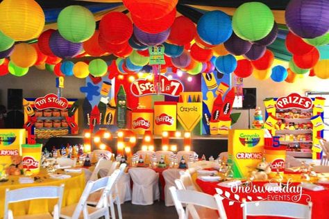 Crayola Graduation Theme, Crayola Theme Party, Play Dough Themed Birthday Party, Playdough Party Decorations, Play Doh Themed Birthday Party, Playdoh Party Decorations, Crayola Birthday Party, Crayon Birthday Parties, Art Party Decorations