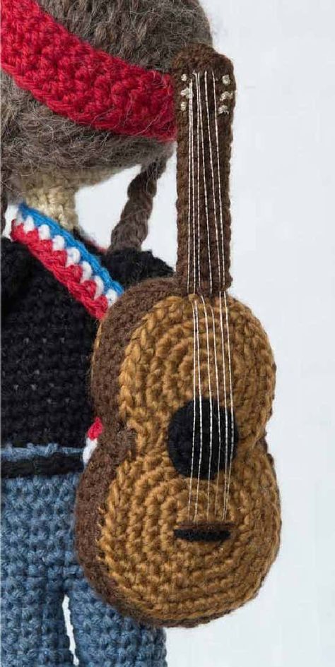 Crochet Violin Free Pattern, Crochet Guitar Pattern Free, Amigurumi Guitar, Fast Crochet Patterns, Crochet Guitar, Crochet Music, Necklace 2022, Crochet Bloggers, Guitar Patterns