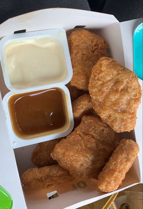 Chicken Nugget Aesthetic, Chicken Nuggets Aesthetic, Nuggets Aesthetic, Foodporn Aesthetic, Food Babe, Food Therapy, Yummy Comfort Food, Chicken Nuggets, Food Videos Cooking