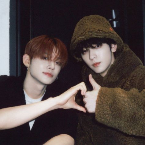 txt yeonjun soobin tozzik icon Yeonjun Gbgb Icon, Txt Gif Pfp, Yeonbin Photoshoot, Yeonbin Pfp, Txt 0t5, Txt Yeonjun And Soobin, Yeonbin Icon, Txt Duo, Soobin Txt Icons