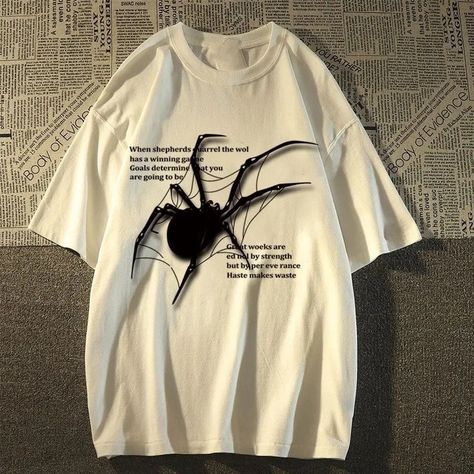 Street clothing Spider Graphic, Vintage Street Style, Summer Korean Style, Baggy Tee, Alt Clothes, Street Clothing, Hong Kong Style, Half Sleeve Tops, Streetwear Men