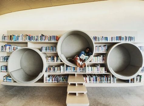 Hidden Bookshelves, Round Book Shelves, Diy Round Bookshelf, Rounded Bookcase Built In, Circular Library Room, Circle Library, Circular Library Plan, Round Bookshelf, Diy Barbie House