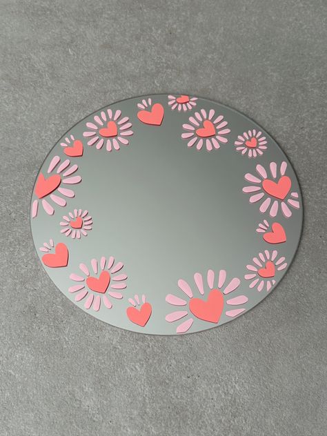 The mirror comes with double-sided stickers. Prefer to place it somewhere? Take a look at our standards. ⌀ 20 & 30 cm Mirror Wall Decor Painting, Aesthetic Mirror Decoration, Mirror Decorating Ideas Clay, Tiny Mirror Painting, Painted Round Mirror, Mirror Markers Ideas, Full Length Mirror Painting Ideas, Flower Mirror Painting, Small Mirror Painting