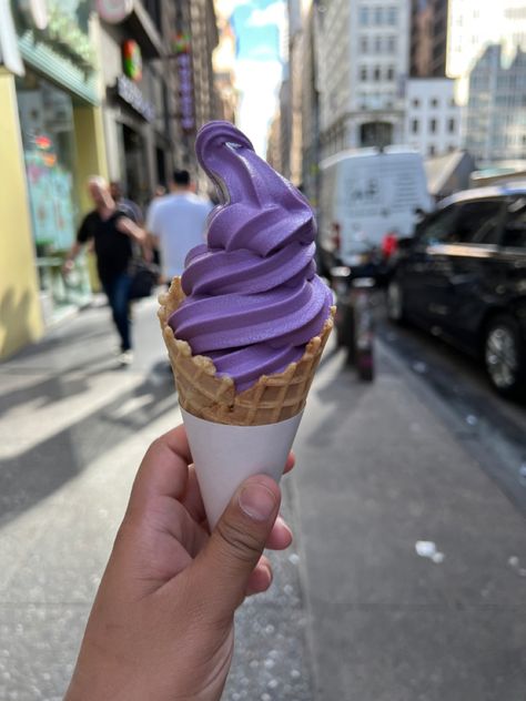 New York Ice Cream, Purple Ice Cream, Purple Cafe, Purple Cakes Birthday, Marvel Oc, Nyam Nyam, Purple Food, Purple Vibe, Purple Birthday