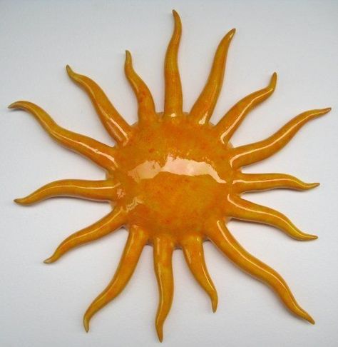 Pottery Sun, Art Soleil, Ceramic Sun, Clay Magnets, Japon Illustration, Sun Art, Pinch Pots, Ceramics Pottery Art, Clay Art Projects