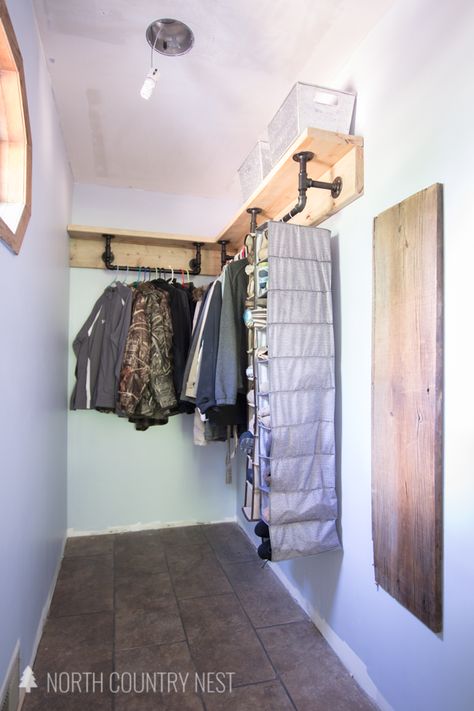 Maximize your closet storage with DIY industrial pipe shelving. #northcountrynest #closetorganization #DIY Industrial Pipe Closet, Pipe Closet, Closet Shelving System, Industrial Closet, Master Closets, Diy Shelving, Shelves Industrial, Pipe Shelving, Wood Storage Shelves