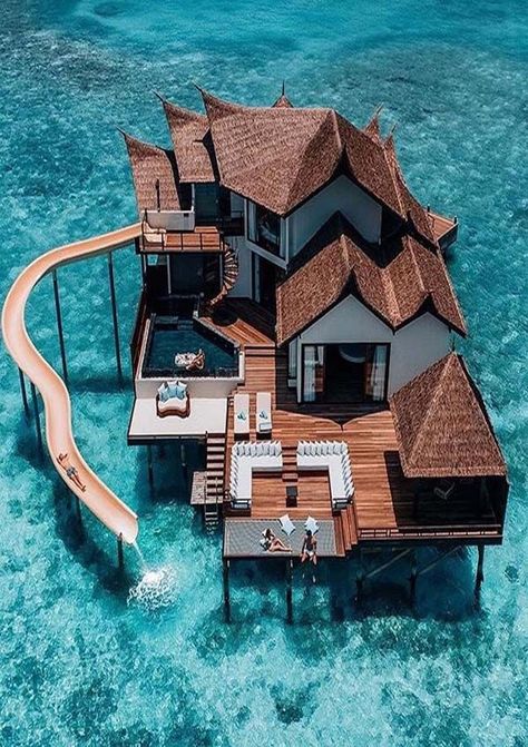 جزر المالديف, Maldives Resort, Dream Vacations Destinations, Hotel Resort, Dream Travel Destinations, Luxury Homes Dream Houses, Dream Holiday, Vacation Places, Beautiful Places To Travel