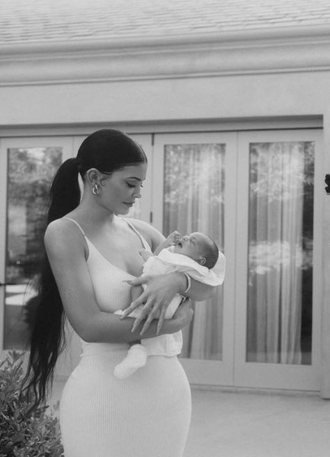 Stylizacje Kylie Jenner, Jenner Pregnant, Kylie Jenner Pregnant, Kylie Pregnant, Kylie Jenner Fotos, Stile Kylie Jenner, Look Kylie Jenner, Trajes Kylie Jenner, Kylie Baby