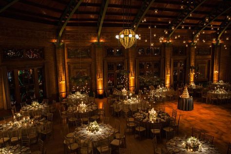 The Most Impressive (And Inexpensive!) Wedding Details According to the Experts Nighttime Photos, Winter Cafe, Cafe Brauer, Wedding Reveal, Night Time Wedding, Wedding Flowers Sunflowers, Pastel Wedding Flowers, Beach Wedding Centerpieces, Chicago Winter