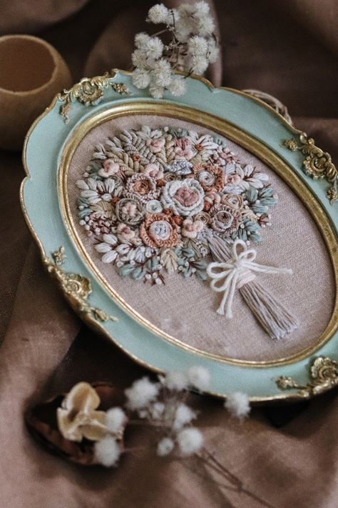 Victorian Embroidery Vintage, Embroidery Aesthetic Vintage, 1800s Embroidery, Rococo Flowers, Rococo Embroidery, Rococo Pattern, Shabby Chic Embroidery, Victorian Embroidery, Rococo Aesthetic