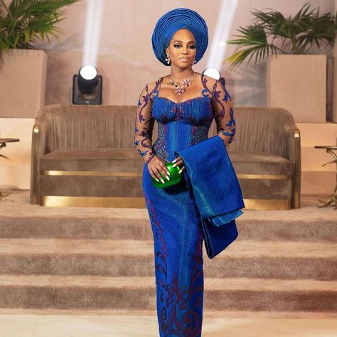 Aso Oke Styles, Nigerian Wedding Dresses Traditional, Nigerian Wedding Dress, Yoruba Bride, Nigerian Outfits, Nigerian Lace Styles Dress, Nigerian Lace Styles, Yoruba People, Splash Images