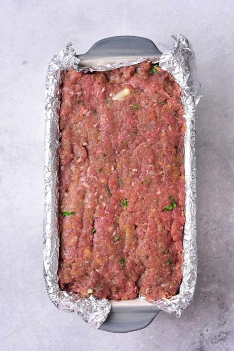 Best venison meatloaf recipe with barbecue sauce here. Looking for a deer meat recipe that is pure comfort food use ground venison this way. Elk Ground Meat Recipes, Venison Meatloaf Recipes, Venison Recipes Ground, Deer Meat Recipes Ground, Deer Meatloaf, Ground Deer Meat Recipes, Ground Deer Recipes, Venison Meatloaf, Ground Venison Recipes