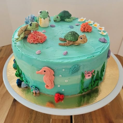 Seahorse Cake Birthdays, Seahorse Birthday Cake, Under The Sea Birthday Cake Ideas, Birthday Cake Beach Theme, Underwater Cakes, Birthday Cake Beach, Under The Sea Theme Cake, Aquarium Birthday Party, Seahorse Cake