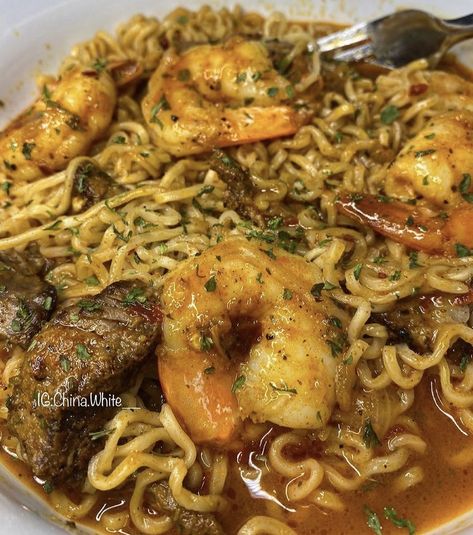 Shrimp Ramen Noodle Recipes, Steak Ramen, Chitterlings Recipe, Seafood Ramen, Shrimp Ramen, Wonton Noodle Soup, Wonton Noodles, Noodles Recipes, Steak And Shrimp