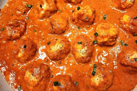 Easy Butter Chicken Meatballs Recipe Is a Indian Dinner Winner Butter Chicken Meatballs Recipe, Chicken Tikka Masala Meatballs, Meatballs In Curry Sauce, Indian Chicken Meatballs, Recipe For Butter Chicken, Things To Make For Dinner, Butter Chicken Meatballs, Dinner Meatballs, Indian Meatballs