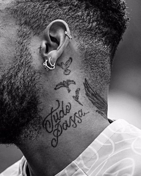 Neymar Jr Tattoos, Family Tattoos For Men, Neymar Hot, Jason Brooks, Ear Tattoo Ideas, Getting A Tattoo, Boys Don't Cry, Tattoo Project, Family Tattoos