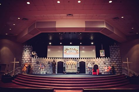 Castling from Liberty Church in Gulf Breeze, FL | Church Stage Design Ideas Kingdom Vbs, Church Stage Design Ideas, Cardboard Castle, Castle Backdrop, Stage Design Ideas, Vbs 2023, Vbs Themes, Stage Props, Church Stage Design