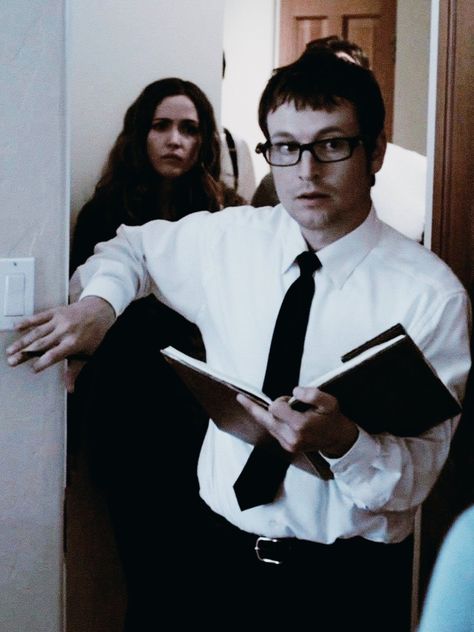 Insidious Specs And Tucker, Leigh Whannell 90s, Specs Insidious, Insidious Movie, Fine Actors, Pretty Actors, Leigh Whannell, Shawnee Smith, Saw Film