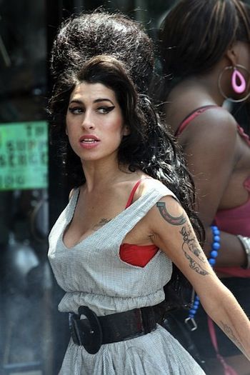 In Memory Of Amy Winehouse: 5 Style Moments We’ll Never Forget Tears Dry On Their Own, Amy Wine, Amy Winehouse Style, Amy W, Amazing Amy, Beehive Hair, Amy Winehouse, Her Music, Bee Hive