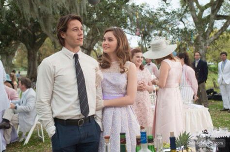 Young Dawson and Young Amanda at Amanda's parents place at a party. The Best Of Me Best Of Me Movie, Nicholas Sparks Movies, Liana Liberato, Luke Bracey, Romantic Films, Air Canada, Nicholas Sparks, Movie Couples, Romantic Movies