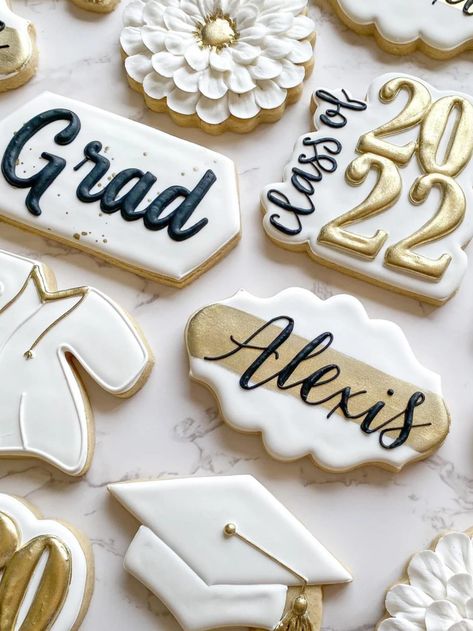 Purple Graduation Cookies, Grad Cookies Ideas, Class Of 2024 Cookies, Grad Sugar Cookies, Graduation Sugar Cookies 2024, Graduation Sugar Cookies Ideas, Graduation Cookies 2024, Grad Party Cookies, Graduation Decorated Cookies