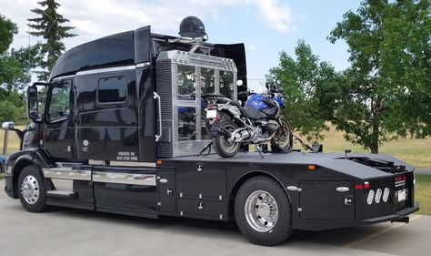 Gmc 3500 Denali, Apocalyptic Car, Hydraulic Bed, Bmw Motorbike, Semi Trucks Interior, Bus Motorhome, Truck Camper Shells, Custom Rv, Best Rv Parks