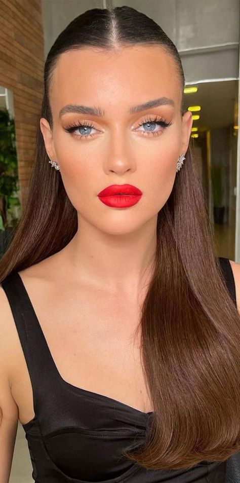 Neutral Makeup Ideas, Makeup Looks Bridal, Bridal Makeup Red Lips, Bride Wedding Makeup, Soft Bridal Makeup, Radiant Makeup, Wedding Makeup Bride, Oily Face, Red Lip Makeup