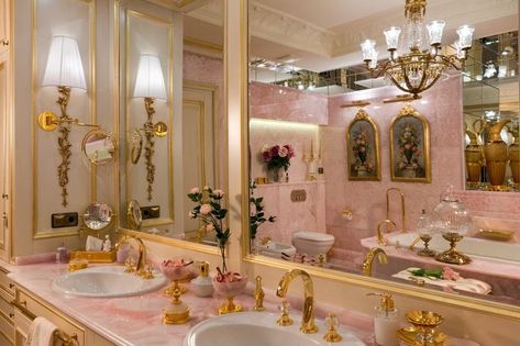 ✨ on Twitter: "rose pink bathroom decor… " Hogwarts Bedroom, Princess Bathroom, Royal Bathroom, Pink Bathroom Decor, Girly Apartments, Pink Bathroom, Dream Bathrooms, Pink Houses, Pink Room