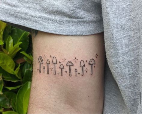 Small Mushroom Tattoo, Mushroom Circle, Stick Poke Tattoo, Nerdy Tattoos, Mushroom Tattoo, Small Mushroom, Traditional Tattoo Designs, Party Tattoos, Mushroom Tattoos