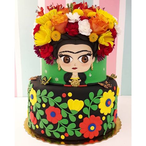 Hermosa creación de @sweetnbites este #pastel inspirado en #FridaKhalo 🌺 🌸 🌼#ecumple #cakes #torta #bizcocho #cakes #pasteles Frida Kahlo Birthday, Mexican Cake, Mexican Birthday Parties, Birthday Cake For Him, Buttercream Wedding Cake, Chocolate Wedding Cake, Fancy Cakes, Birthday Cupcakes, Fondant Cakes