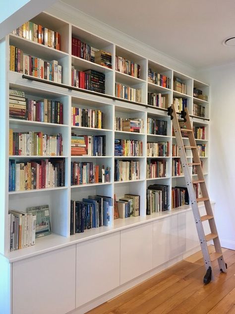 Floor To Ceiling Bookshelves, Home Library Rooms, Rolling Ladder, Built In Shelves Living Room, Library Bookshelves, Bookshelves In Living Room, Home Library Design, Bookshelf Design, Design Library