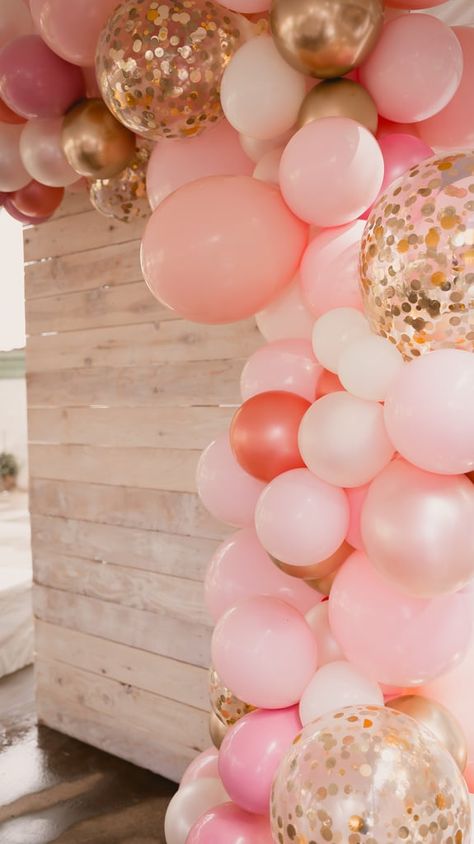 Gold Baby Shower Ideas, Pretty In Pink Baby Shower, Bday Plans, Pink And Gold Baby Shower, Tiffany Baby Showers, Pink Gold Baby Shower, Mom-osa Bar, Gold Baby Shower