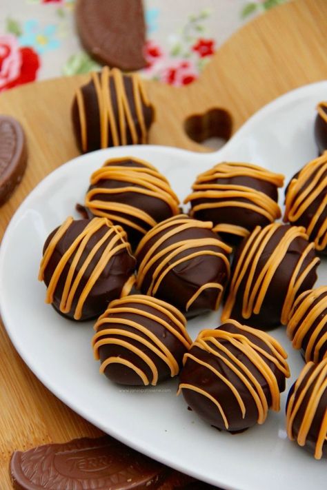 Chocolate Orange Truffles Recipe, Orange Truffles Recipe, Chocolate Orange Truffles, Orange Truffles, Truffle Recipes, Janes Patisserie, Terry's Chocolate Orange, Chocolate Work, Truffles Recipe