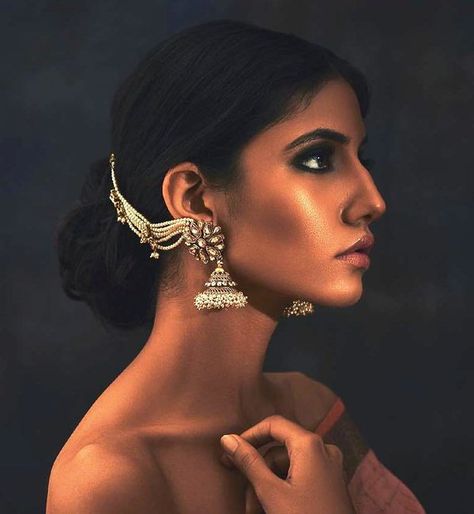 Indian Bridal Photoshoot, Bridal Photoshoot Poses, Bahubali Earrings, Jewelry Portrait, Jadau Jwellery, Kundan Jhumkas, Antique Pearl Necklace, Pearl Strings, Jewelry Room