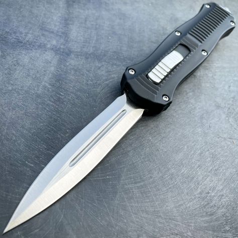 Tactical Pocket Knife, Knives Hunting, Automatic Knives, Cool Knives, Pocket Knives, Hunting Knife, Small Accessories, Tactical Gear, Self Defense