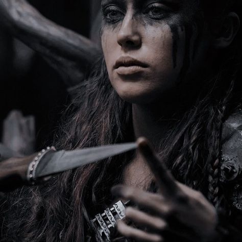 Viking Woman Aesthetic, Lexa Aesthetic, Norse Women, Poppy Drayton, Elder Scrolls Skyrim, The Faceless, Queen Aesthetic, Viking Woman, Shield Maiden