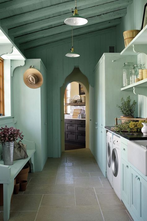 Breathtaking architecture and green color in a laundry room by architect Michael Imber - come enjoy more Dreamy Laundry Room Inspiration to Re-imagine a Timeless Tranquil Design! Laundry Room/mud Room, Vintage Laundry Room, Southern Living Homes, Flower Room, Vintage Laundry, Southwestern Design, Laundry Mud Room, Laundry Room Design, Laundry Room Decor