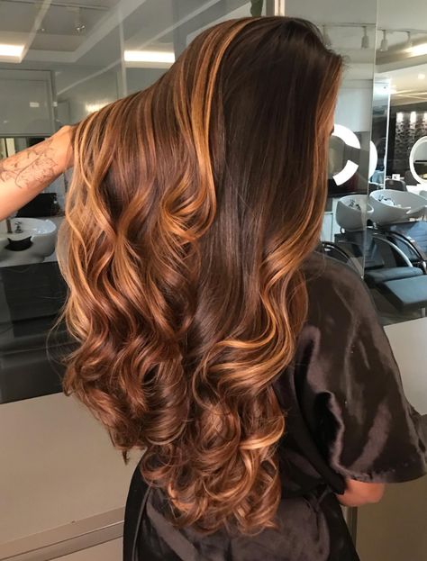 Tiger Eye Hair Color, Balayage Hair Caramel, Rambut Brunette, Balayage Hair Color, Hair Color Chocolate, Brown Hair Looks, Hair Color Caramel, Brunette Balayage, Brunette Hair With Highlights