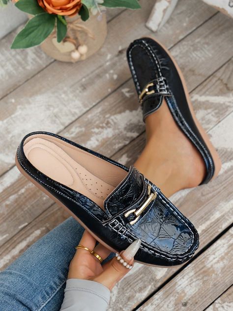 Black Flat Slip-On Loafers For Women, Round Toe, Buckle Decor, Shirred Design, Lightweight, Casual Slip-On Shoes For Fashion & Holiday Black Fashionable    Plain    Women Shoes, size features are:Bust: ,Length: ,Sleeve Length: Business Casual Shoes Women, Womens Black Flats, Business Casual Shoes, Casual Slip On Shoes, Color Block Cardigan, Suede Fabric, Casual Lace, Casual Flats, Black Flats