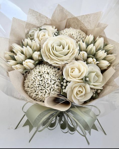 Wedding Cupcake Bouquet, White Floral Cupcakes, Flour Bouquet, Cupcake Flower Bouquets, Marshmallow Flowers, Cake Bouquet, Candy Arrangements, Green Cupcakes, Floral Cupcakes