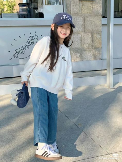 Kids Ootd Girl, Japan Style Outfits, Hongkong Outfit, Outfit Anak, Grunge Kids, Korean Style Outfits, Outfit Korean Style, Outfit Korean, Kids Ootd