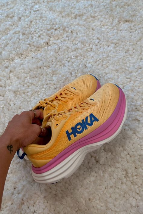 California Girl Aesthetic, Hoka Running, Cute Running Shoes, Running Outfits, Summer Running, Hoka Shoes, Useful Ideas, Preppy Shoes, Running Club