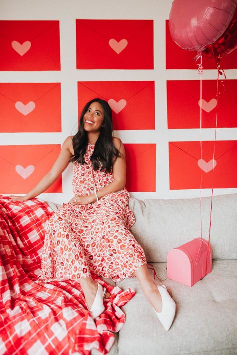 Valentines Day Props, Galentines Photoshoot Ideas, Valentines Day Backdrop, Valentine Photo Backdrop, Valentines Photos, Valentine Shoot, Valentines Photoshoot, Valentine Backdrop, Valentines Envelopes