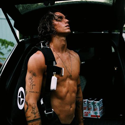 Omertà ♾ (@jayalvarrez) • Instagram photos and videos Jay Alvarez, Jay Alvarrez, Animal Rescue Center, Tidal Wave, Last Days, Parkour, Attractive People, Last Day, Jay