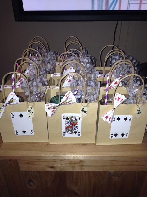 Goody bags Sweet 16 Goodie Bags, Alice In Wonderland Room, Poker Party, Mad Hatter Party, Goody Bags, Alice In Wonderland Party, Baby 1st Birthday, Mad Hatter Tea, Mad Hatter Tea Party