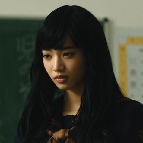 Nana Komatsu - Yukako Yamagishi Yukako Yamagishi, Everyday Bag Essentials, Komatsu Nana, Nana Komatsu, Bag Essentials, Essential Bag, Everyday Bag, Jojo Bizarre, Jojo's Bizarre Adventure