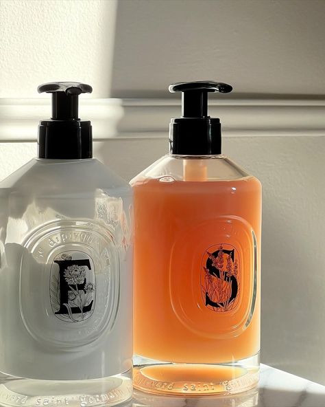 Hand Soap Aesthetic, Soap Aesthetic, Diptyque Paris, Luxury Beauty Products, Xmas List, Hand Lotion, Hand Care, Luxury Beauty, Fall Winter Outfits