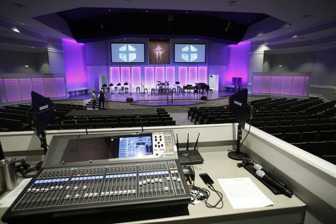 Church-Audio-Video Multimedia Room, Sound Booth, Auditorium Architecture, Church Building Design, Stage Ideas, Church Interior Design, Media Room Design, Video Booth, Church Media Design